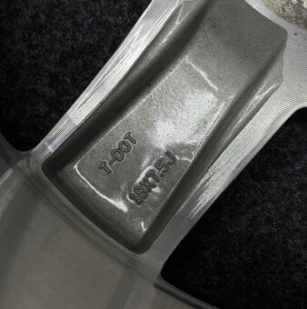 1x alu JEEP 5x127 18” 1TK93TRMAC - 4