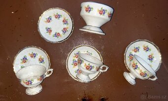 Sada starožitného porcelánu - 4