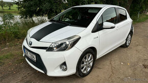 Toyota Yaris - HYBRID - 4