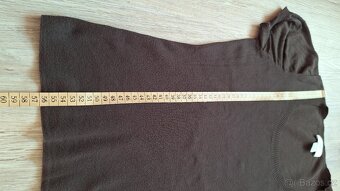 Hnědý svetřík s krátkým rukávem - 4