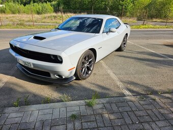 Dodge Challenger 5.7 Hemi NEHAVAROVANÉ - 4