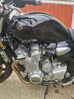 YAMAHA XJR 1300 - 4