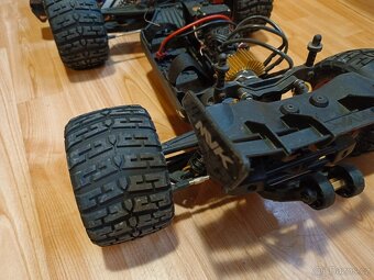 RC auto Maveric - 4