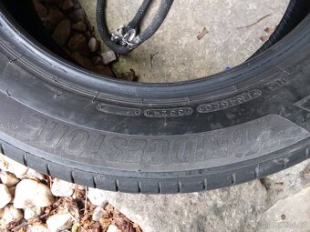 Bridgestone 215/60/R17 letní - 4