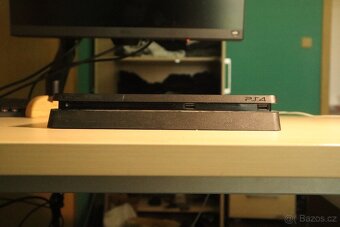 Playstation 4 slim - 4