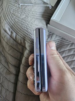 Oppo Find N2 Flip - 4