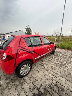 Dacia Sandero - 4