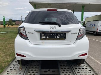 Toyota Yaris III--1,0-51kw 2013,-náhradní díly - 4