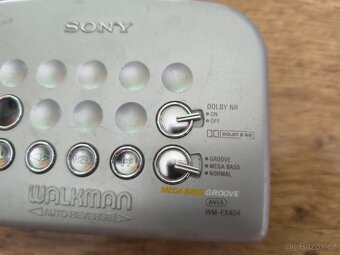 Autoreverzní Walkman SONY WM-EX404 + stojánek Aiwa ,čti popi - 4