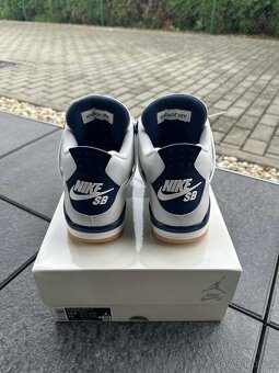 Nike SB x Air Jordan 4 Retro Summit White Navy - 4