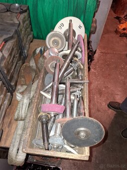 Nástrojářská bruska BN 102 TOS + příslušenství - 4