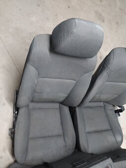 BMW E60/E61 Přední a zadní sedačky 535d - 4