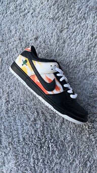 Nike SB Dunk Low Raygun Tie-Dye Black - 4