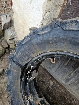 Traktorové kola + pneu 11,2x24 nebo 320x70x24 (radial) - 4