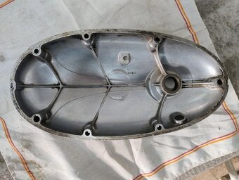 VÍKO MOTORU JAWA 175 - 4