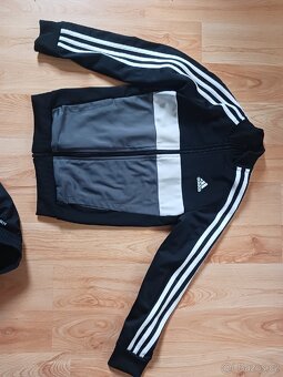 Tepláková souprava Adidas cca 7 / 8 let - 4
