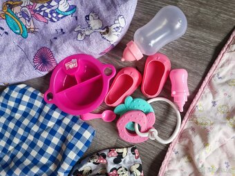 Oblečení a doplňky pro panenku - 4