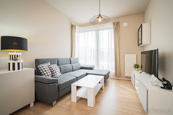 Moderní 2+kk bydlení hned u parku Klamovka, 44m2 - 4