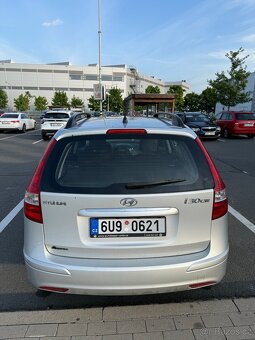 Hyundai i30 CW 1.4 CVVT, 80kW, 2011 – 125tis. km – 40 000 Kč - 4