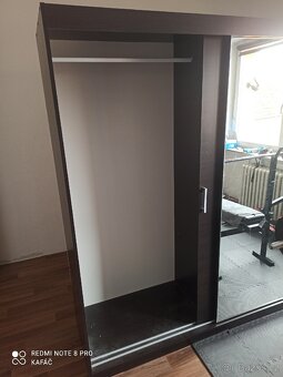 Šatní skříň - 4
