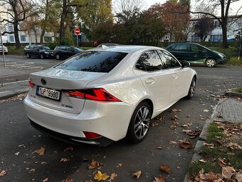 Lexus IS300h, 2018, 2.5 Hybrid 164 kW, 140t. km – TOP výbava - 4