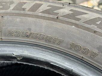 235/55 R17 - 4