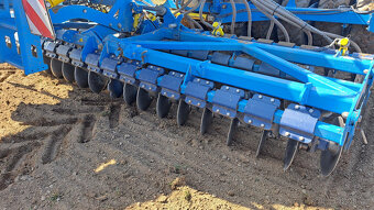 DEMO secí stroj 6 m + přihnojování pod patu+Section Control - 4