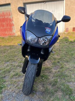 Yamaha YZF 1000 - 4