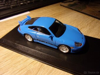 Prodám model Porsche 911 Carrera GT3 RS ze série Rychle a zb - 4