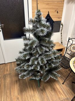 Umělý vánoční stromek - 4