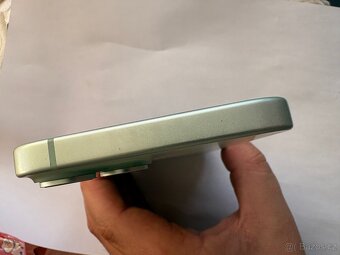 Iphone 15 Zelená 256GB - 4