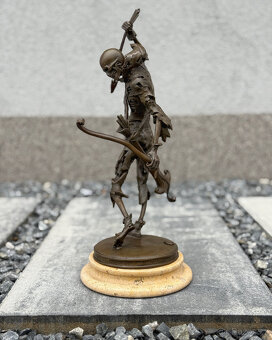 Bronzová socha Smrt kostlivec s lukem a šípy gotika fantasy - 4