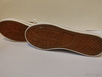 tenisky s leopardím vzorem – Vel. 38 - 4