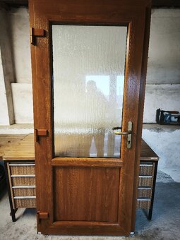 Vchodové dveře ořech - 4