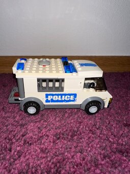 Policejní transporter 7245 - 4