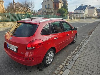 Renault Clio III 1.2 benzin 55kw rok 2011 - 4