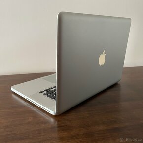 Apple Macbook Pro 15.4-inch - 4