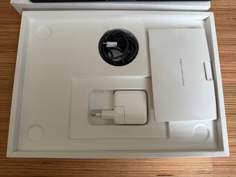 Apple MacBook Air, M2, 256GB, Alza - 4