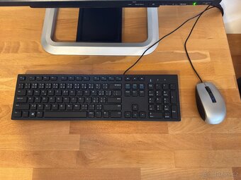Počítač Dell Optiplex 990 s monitorem HP LP2475W - 4
