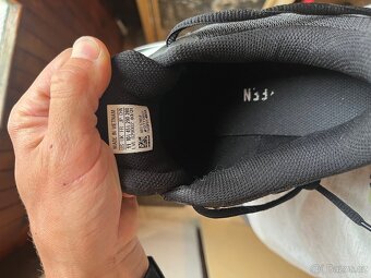 Sálové boty Adidas Ligra 7 - vel. 45 1/3 - 4