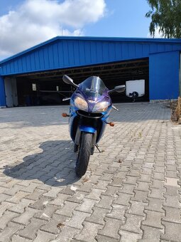 Kawasaki zx9r - 4