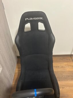 Playseat + Thrustmaster volant a pedály – kompletní set - 4