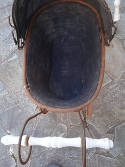 starý kočárek - 4