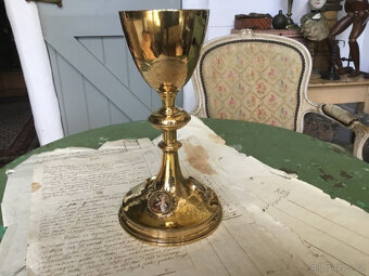 Velké starožitné francouzské kalichy z masivního stříbra, zl - 4