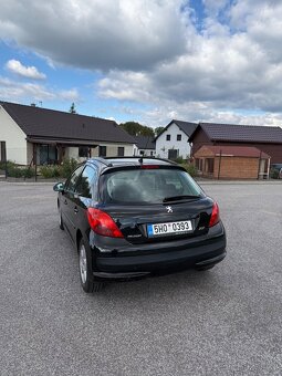 Peugeot 207 1.4 benzín 70kw - 4