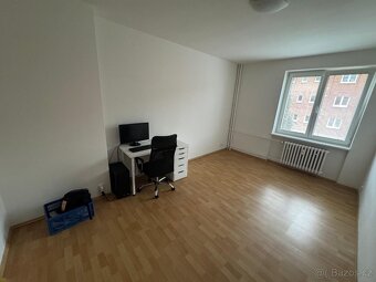 Pronájem bytu 2+1 Holešov - 4