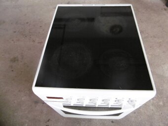 Sklokeramický sporák ELEKTROLUX - 4