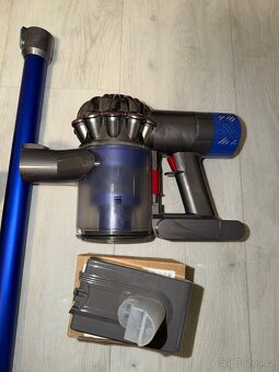 Dyson V6 - nová baterie - 4