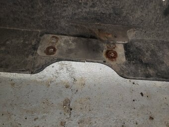 Nárazník Impreza WRX bugeye - 4