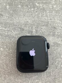 Apple Watch SE 2022 GPS 40 mm - 4